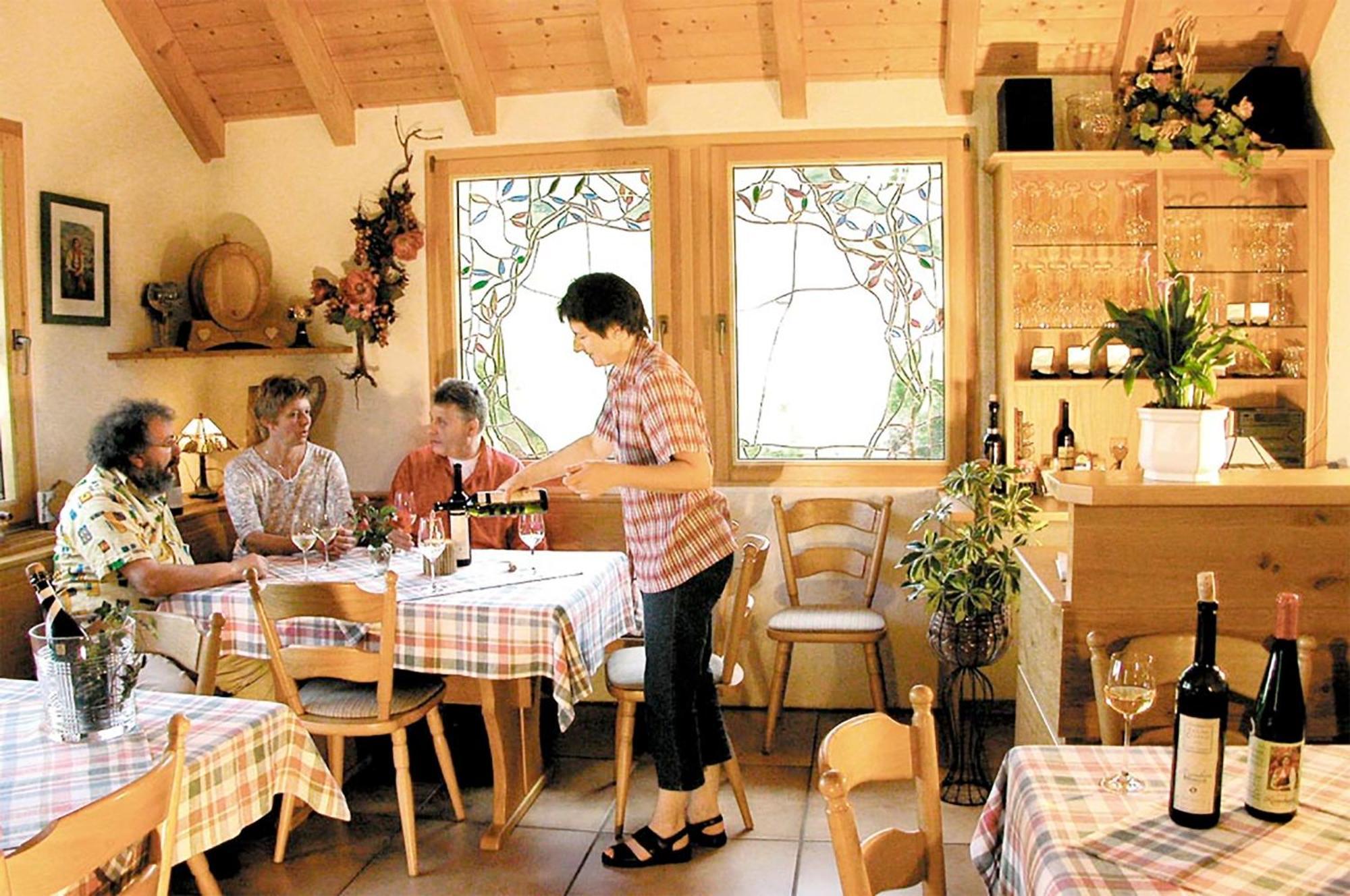 Weingut Rosenbaum Apartment บรีเดล ภายนอก รูปภาพ